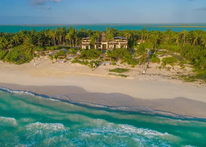 Villa Beachfront Playaaekun