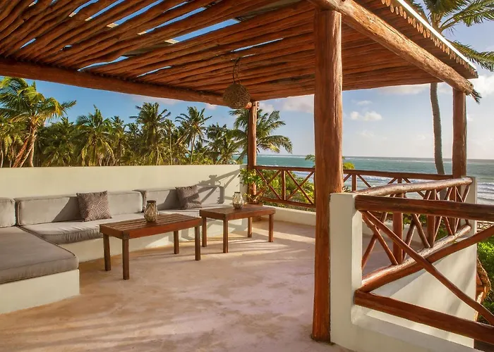 Beachfront Playaaekun Villa